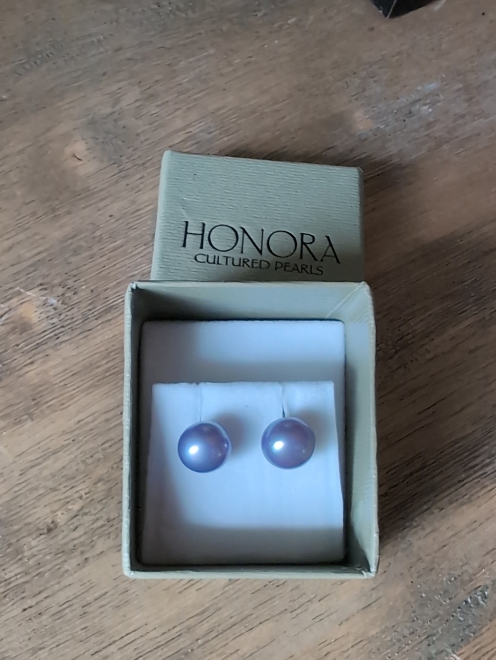 New Lavender Purple Cultured Pearl Earrings 8mm